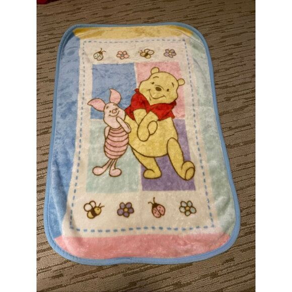 Vintage Disney Winnie The Pooh and Piglet plush Baby or Crib Blanket 31”x42”